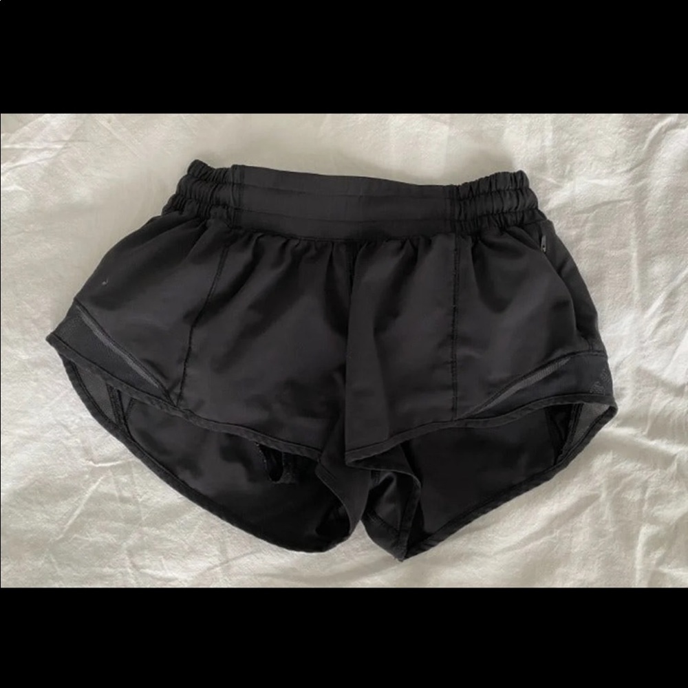 lulu hotty hot shorts RESERVED